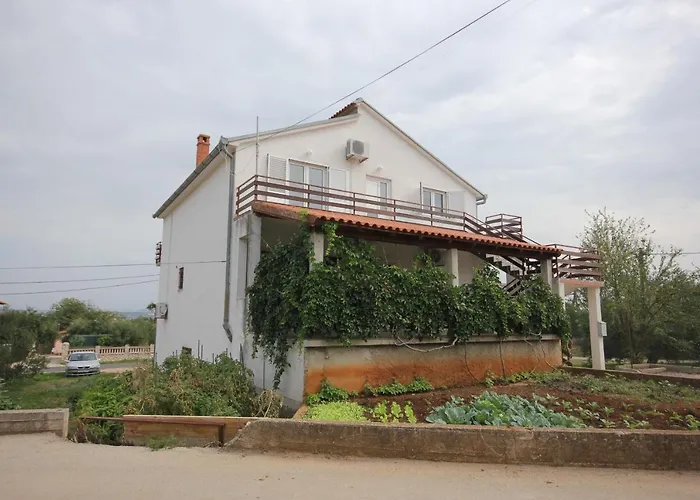 With Parking Space Kraj, Pasman - 8502 *