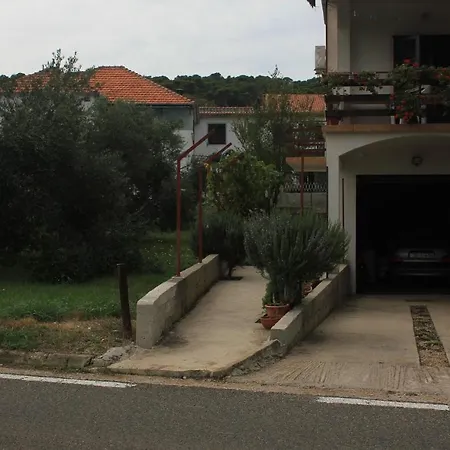 Apartment With Parking Space Kraj, Pasman - 8502 Tkon