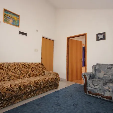 With Parking Space Kraj, Pasman - 8502