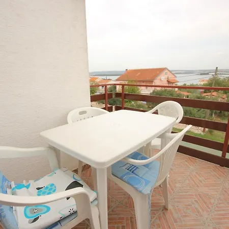 With Parking Space Kraj, Pasman - 8502