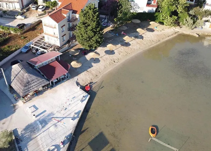 With Parking Space Kraj, Pasman - 8502 شقة تكون