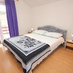 Apartamento With Parking Space Kraj, Pasman - 8502 Tkon