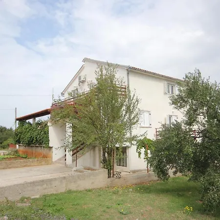 With Parking Space Kraj, Pasman - 8502 *