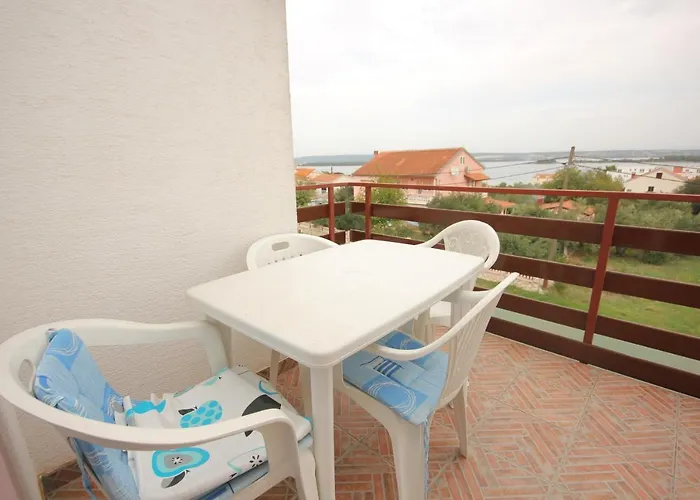 With Parking Space Kraj, Pasman - 8502